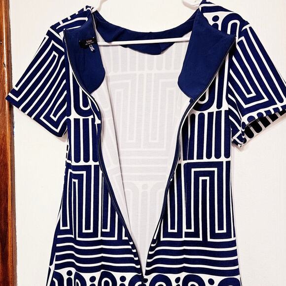Trina Turk Geometric 70s Style Blue & White Mini Shift Dress. Size M. - Picture 3 of 6